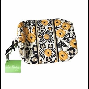 Vera Bradley NWT Medium Cosmetic Bag